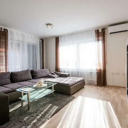 Bucic Апартаменты