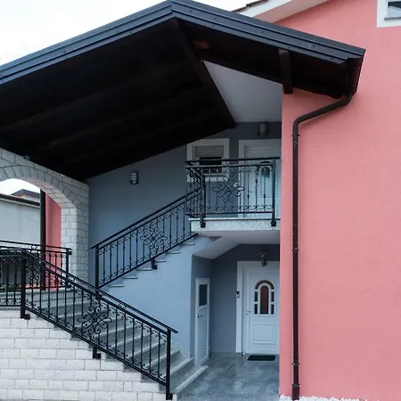 Bucic Апартаменты *