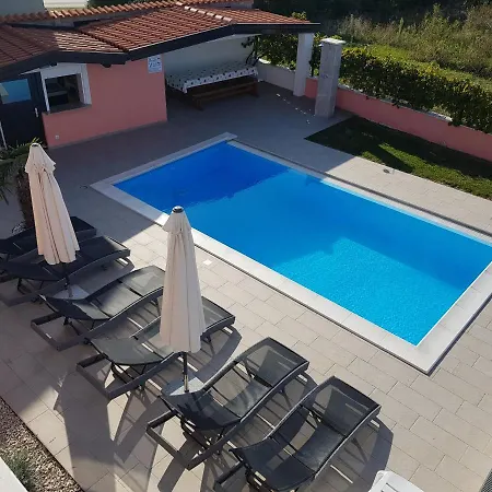 Bucic Lägenhet Buje